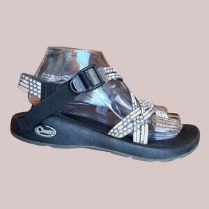 Chaco ZX/2 Womens Strappy Toe Loop Sandal for Outdoors with Vibram Soles size 8